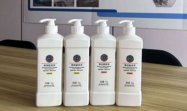 情暖三八 致敬芳华